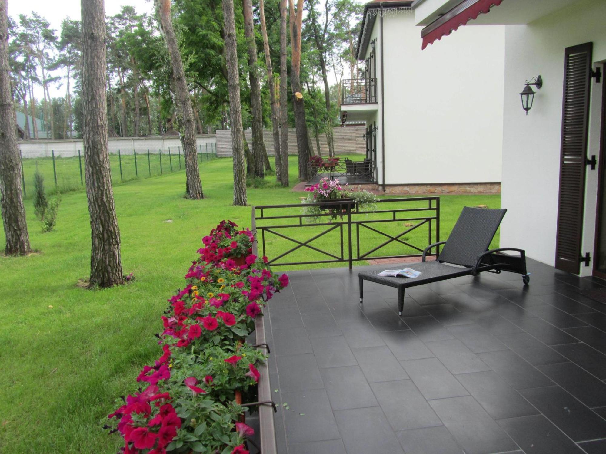 Park-Hotel Kidev Chubynske Exterior photo